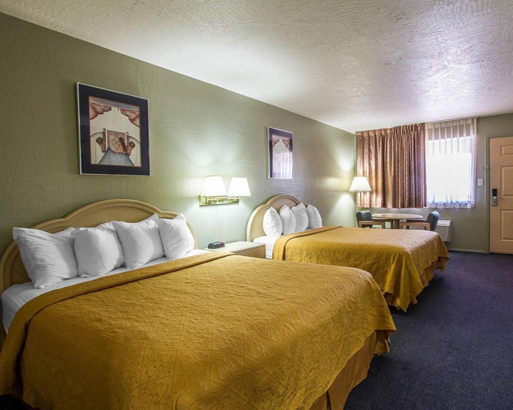 Hotel Lux 2*