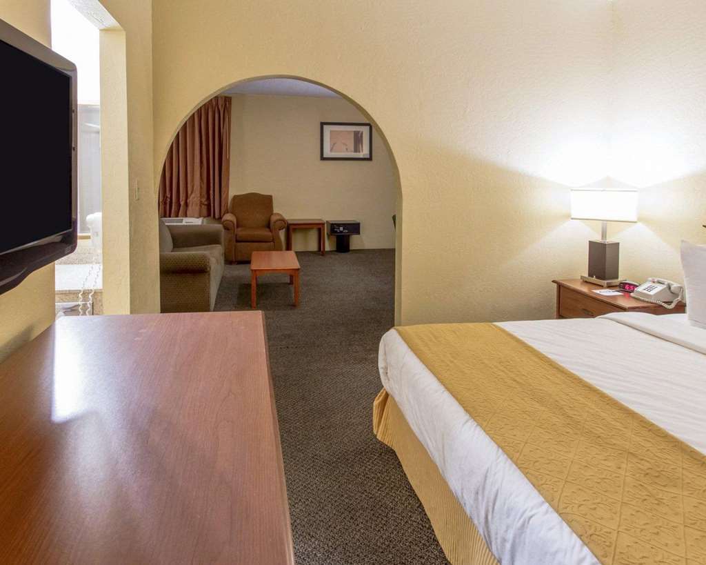 Hotel Quality & - Phoenix West 2*
