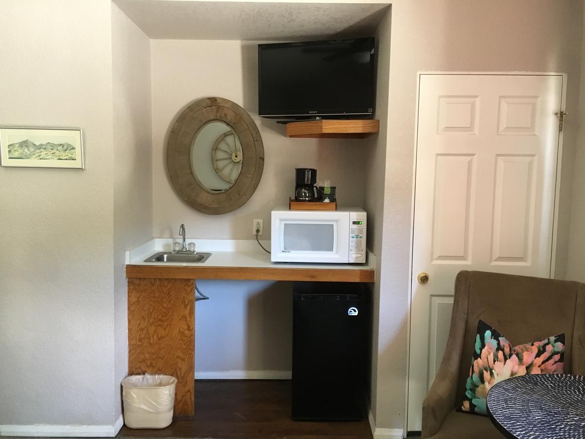 The Canyon & Rv Park Motel