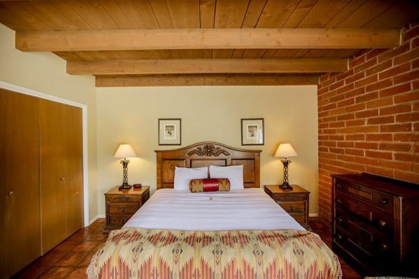 Tanque Guest Ranch Lodge *