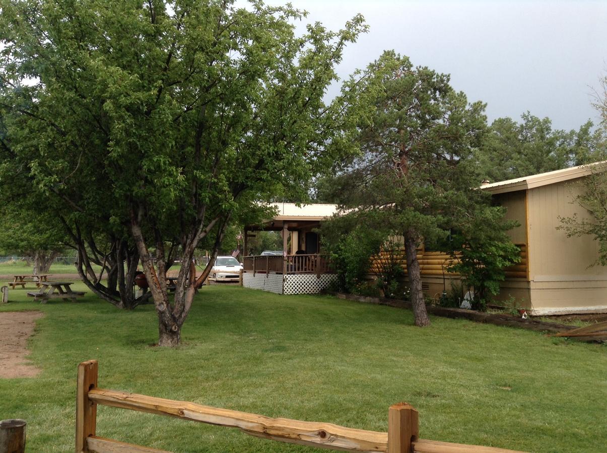 Rainbows End Fishing Resort 4*