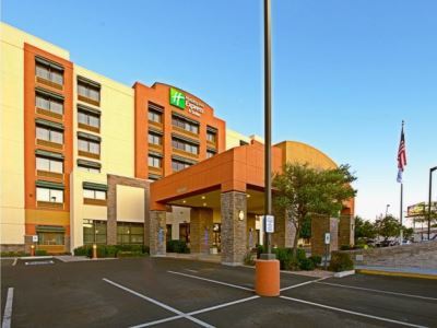 Express & By Ihg Hotel 2*