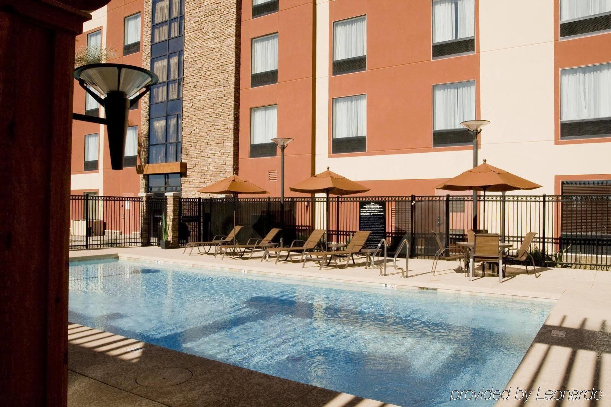 Hotel Hampton & Phoenix Fashion Center 3*