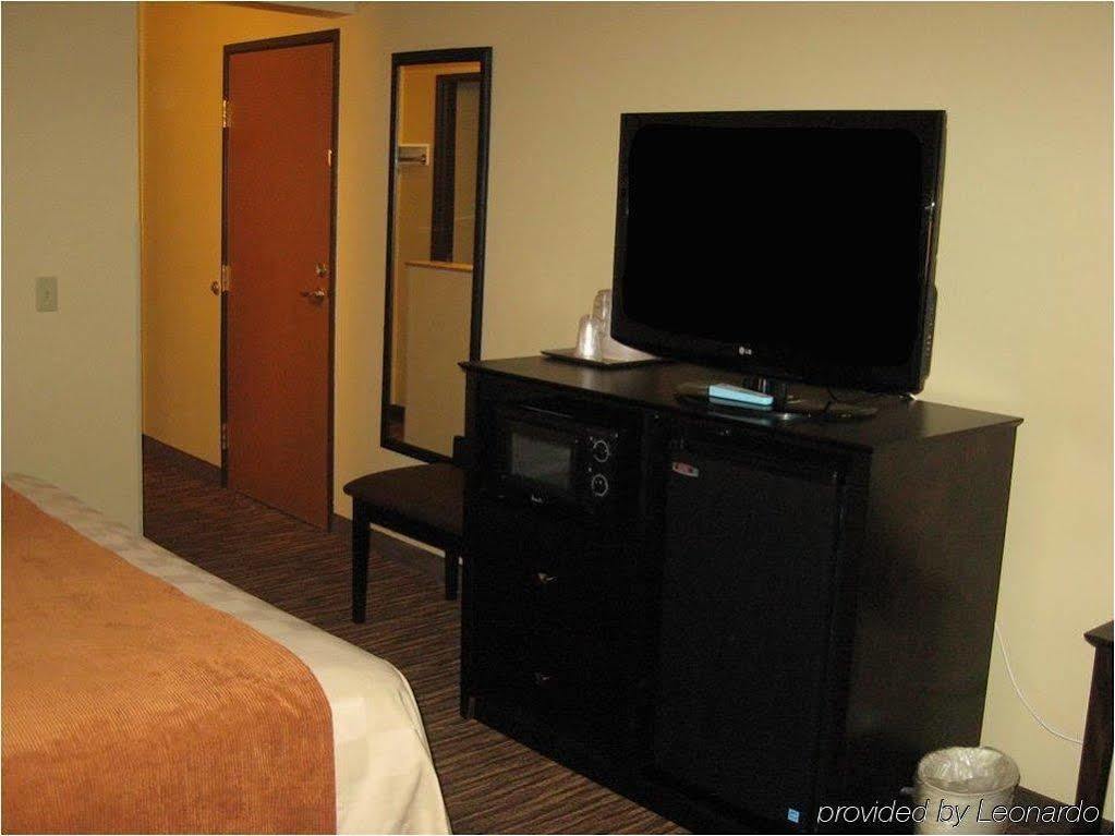 Western Gold Poppy Hotel