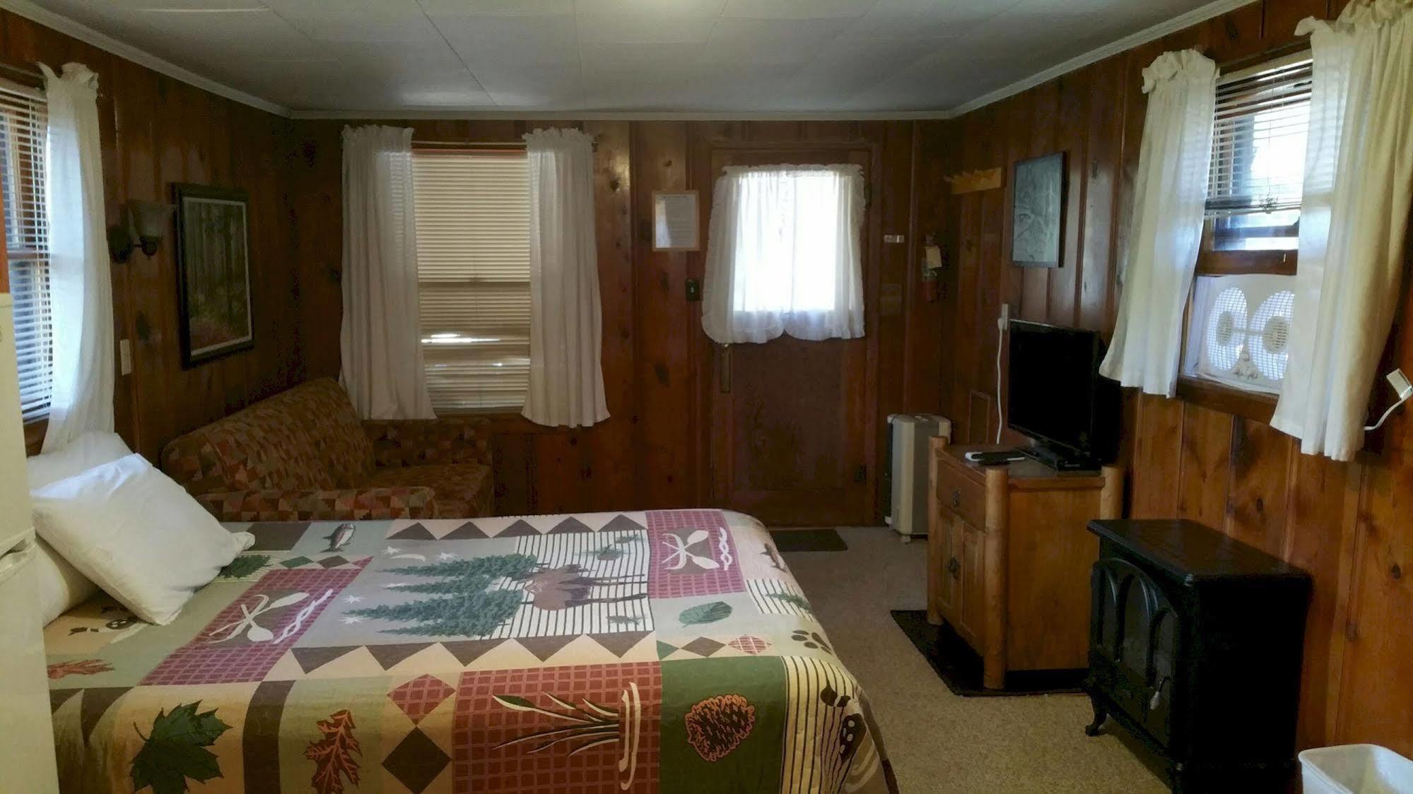 Hidden Rest Cabins Lodge *