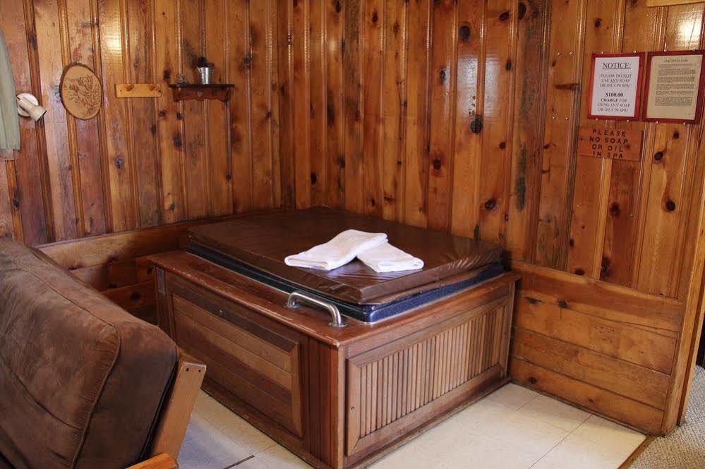 Lodge Hidden Rest Cabins *