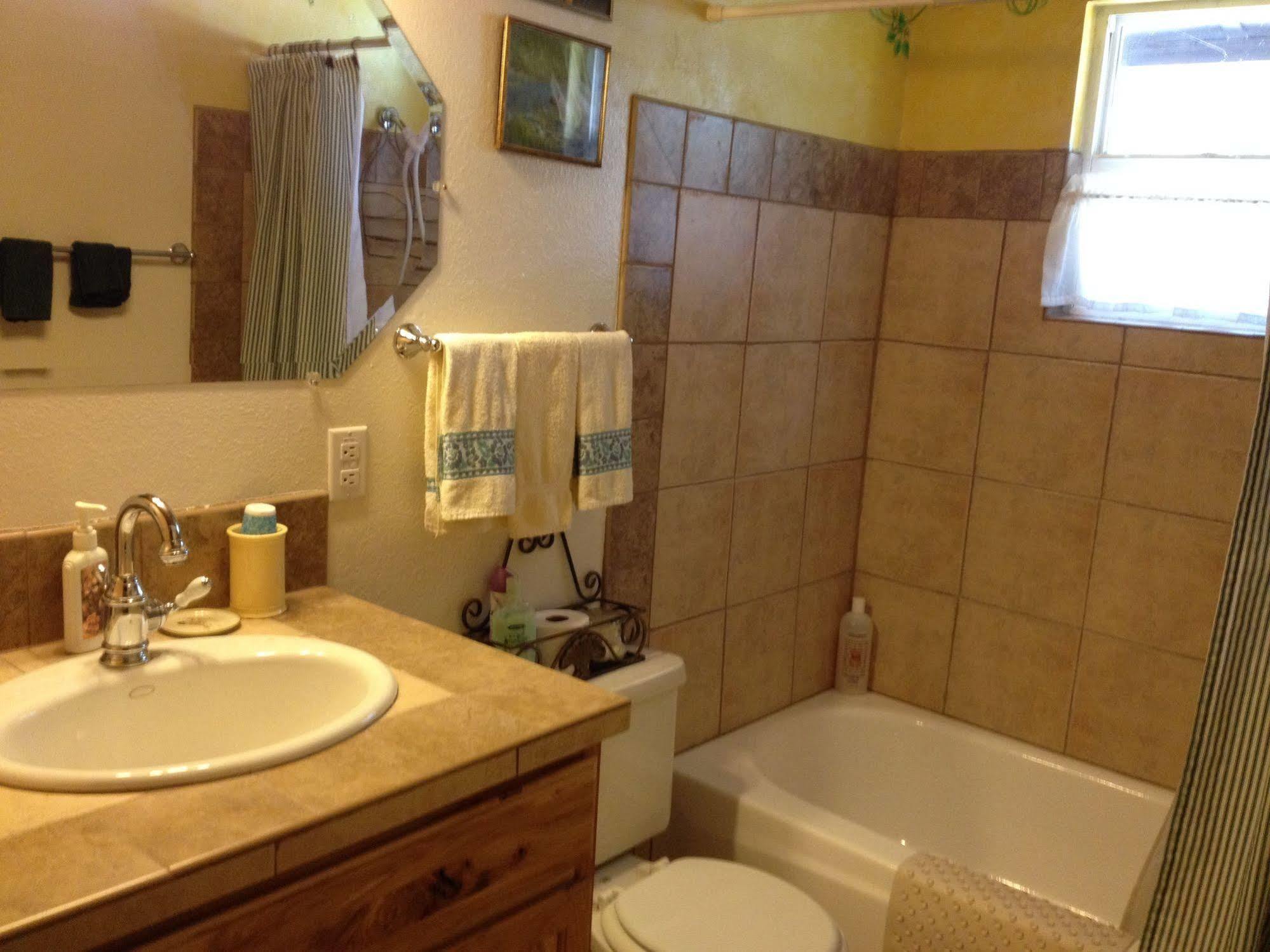 Mountain Haven Hotel 2*