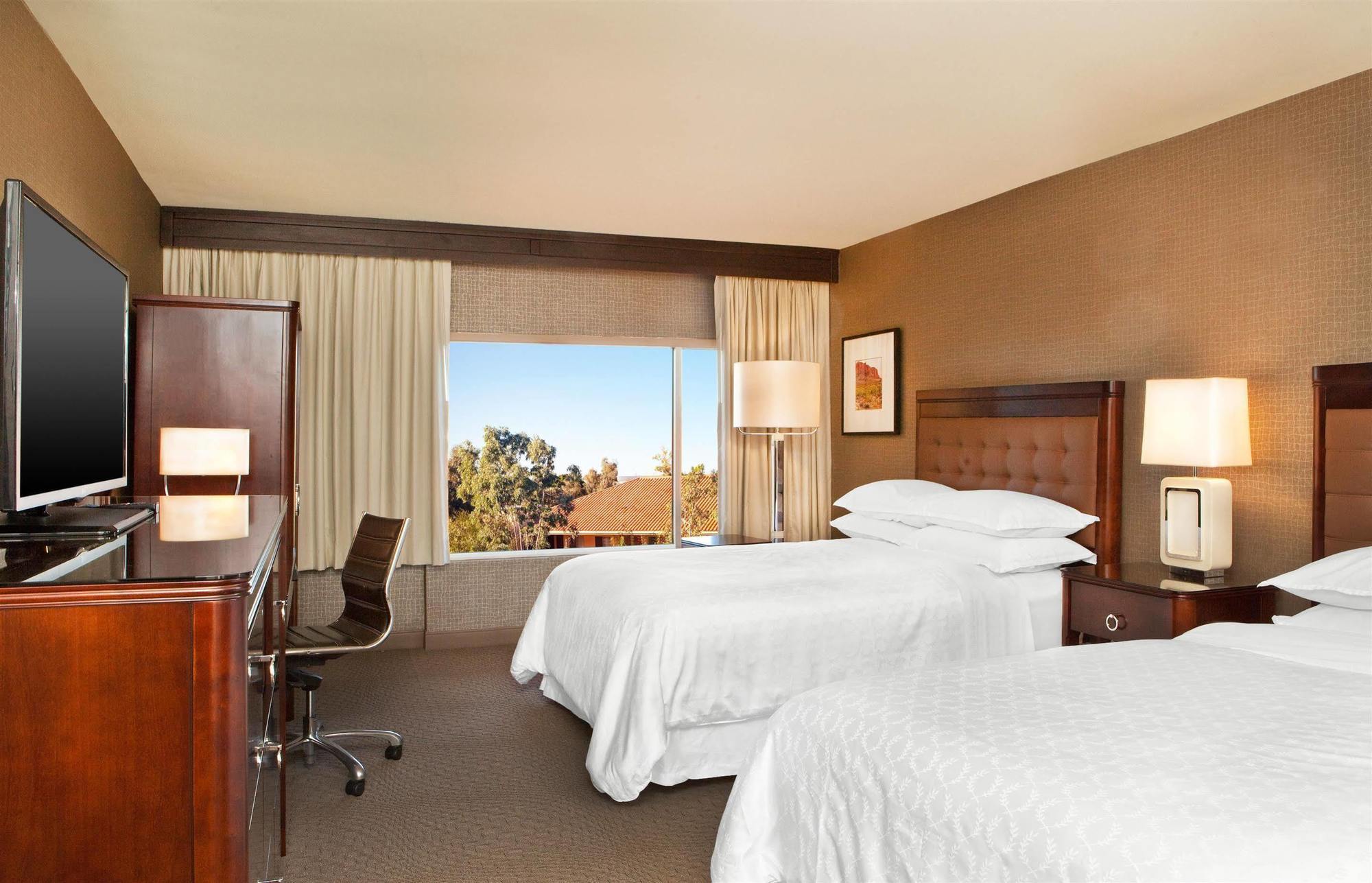 Wyndham Phoenix Airport - 3* Tempe