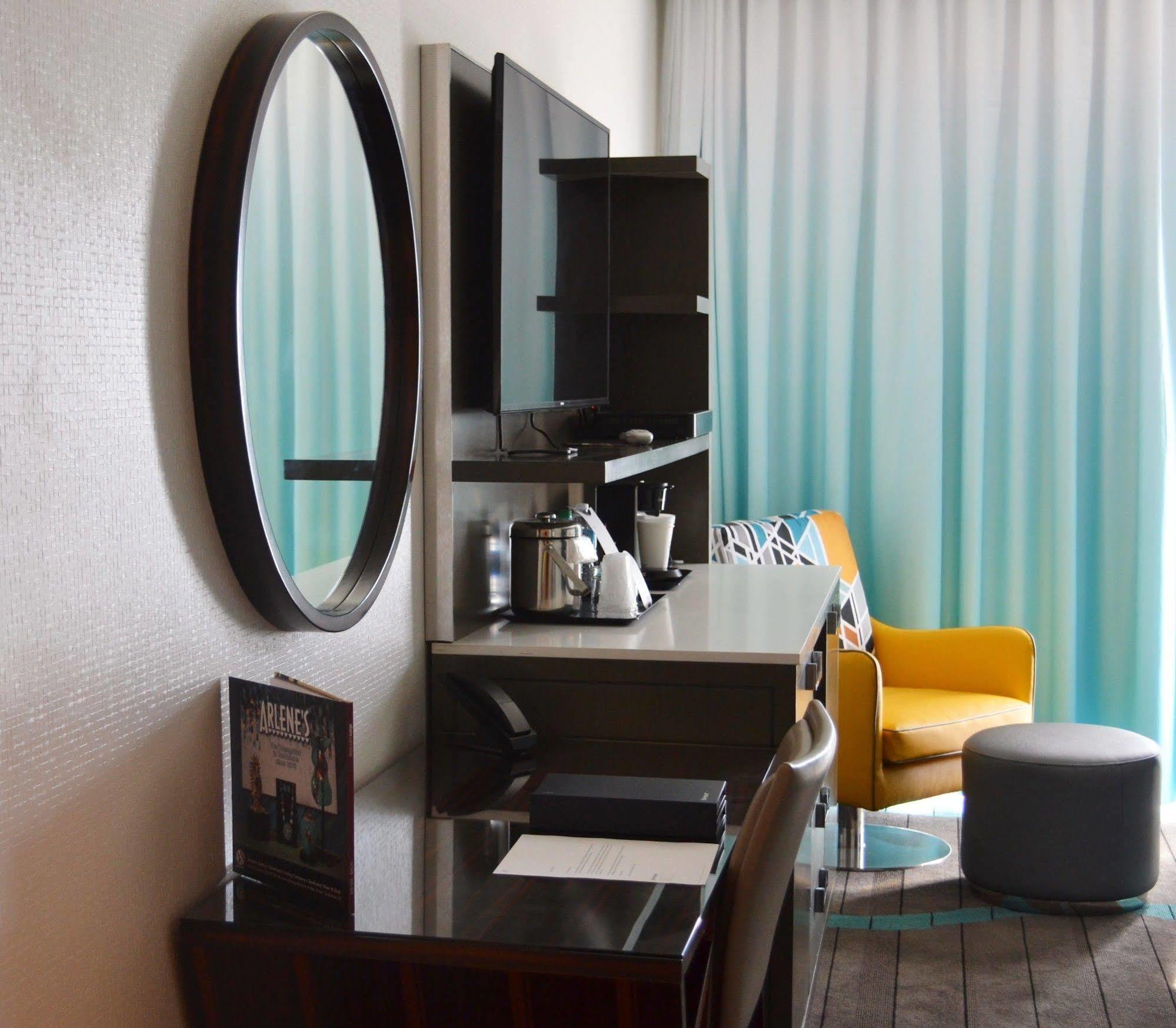 Hotel Sheraton & 3*