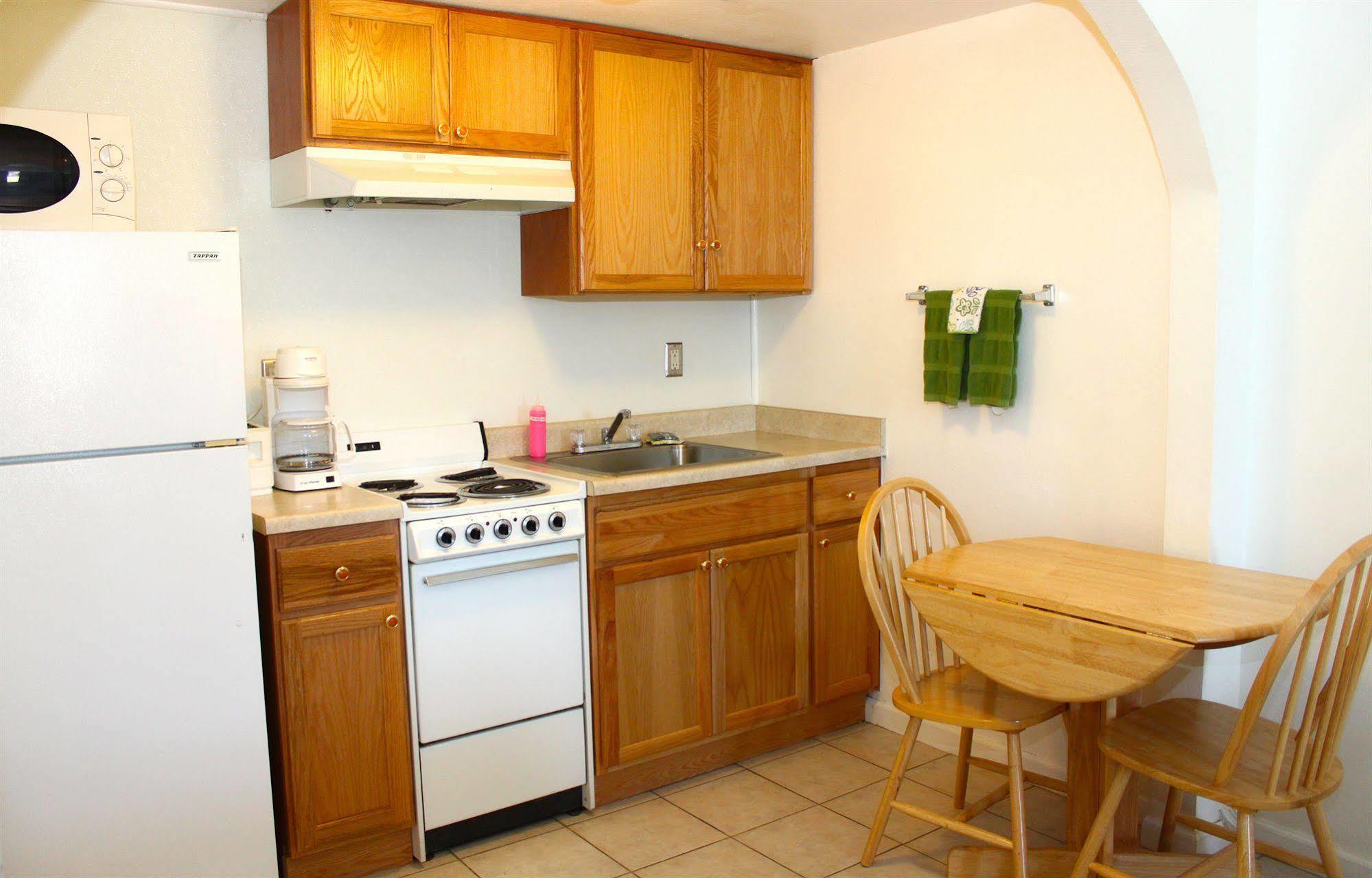 Motel Mohave Marina &
