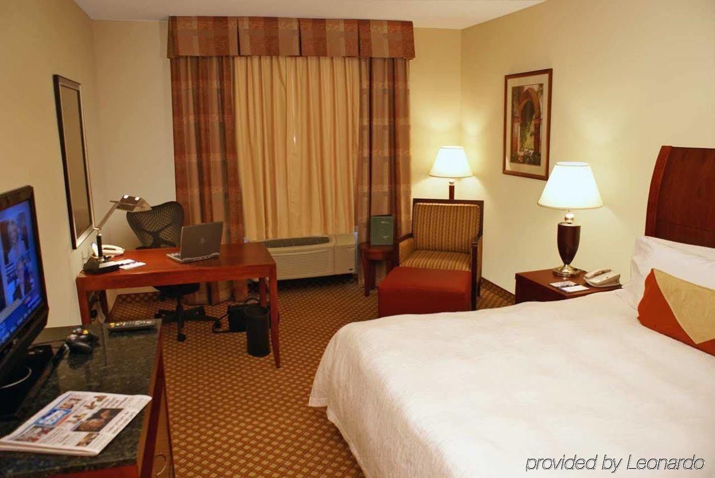Hotel Hilton Garden Airport