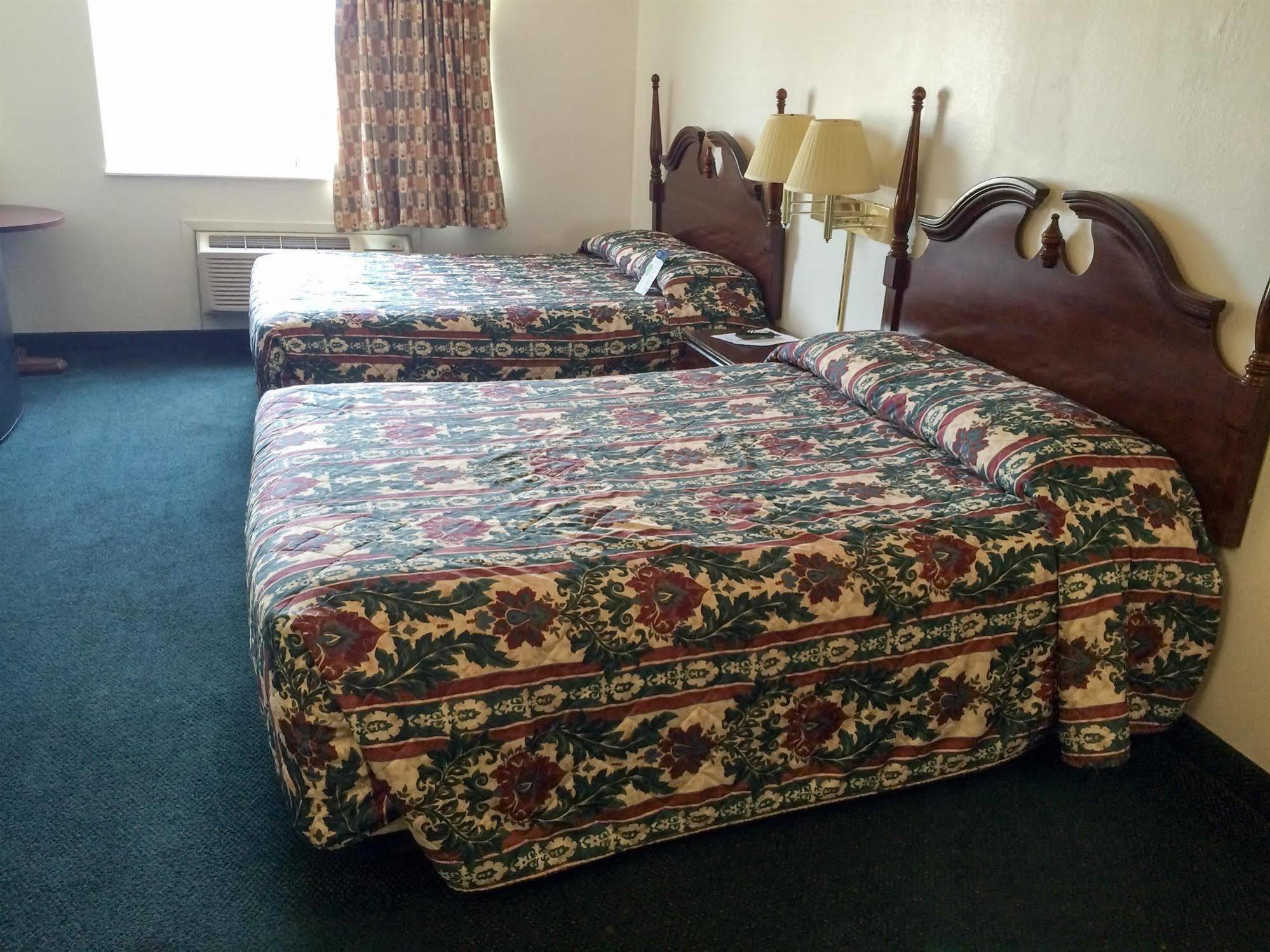 6-apache Junction, Az Hotel 2*