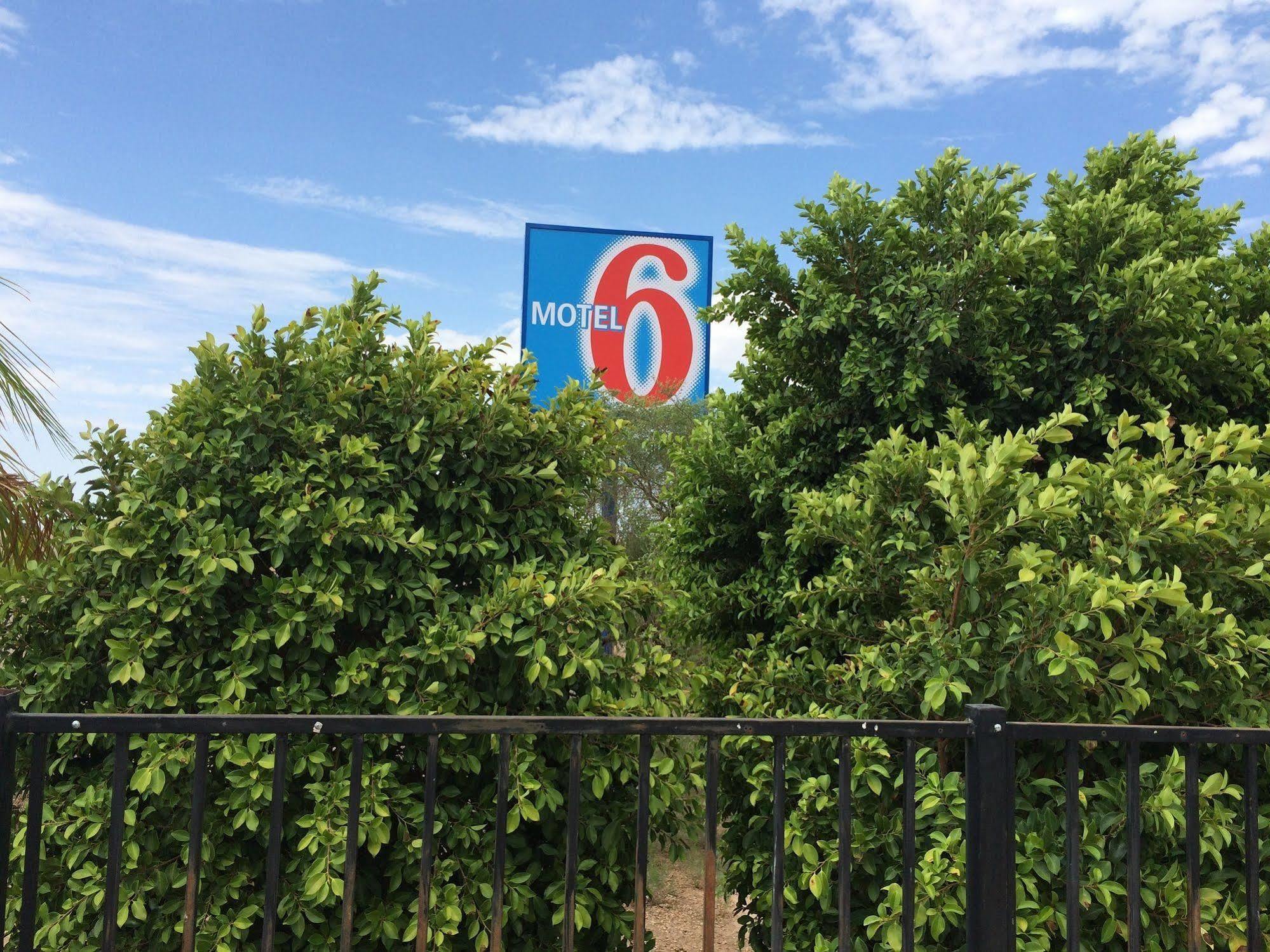6-apache Junction, Az Hotel