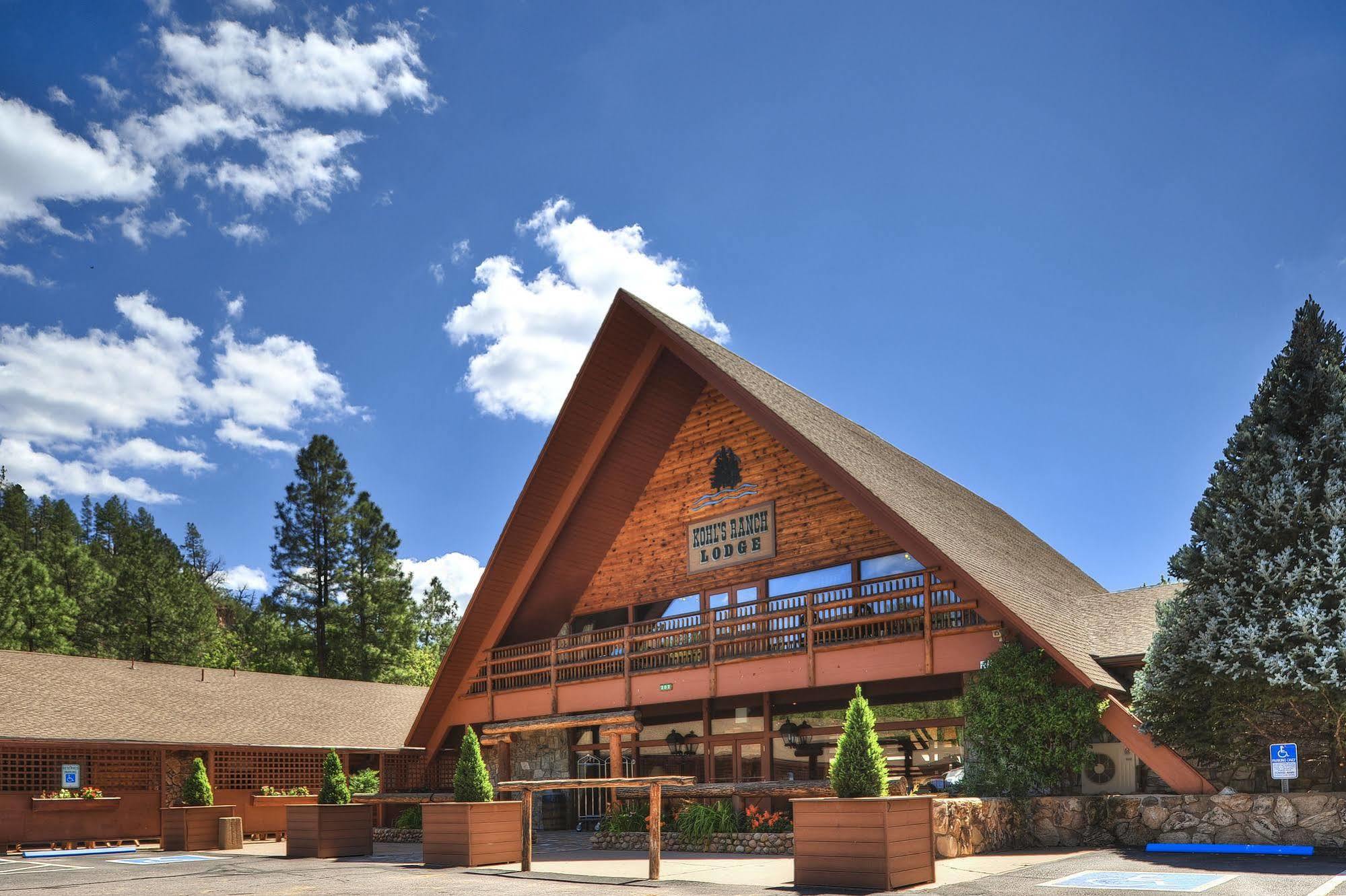 Kohl's Ranch Lodge *