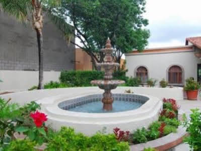 Ramada East 3*
