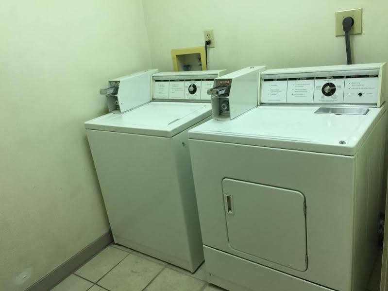 Super 8 By Wyndham Motel 2*
