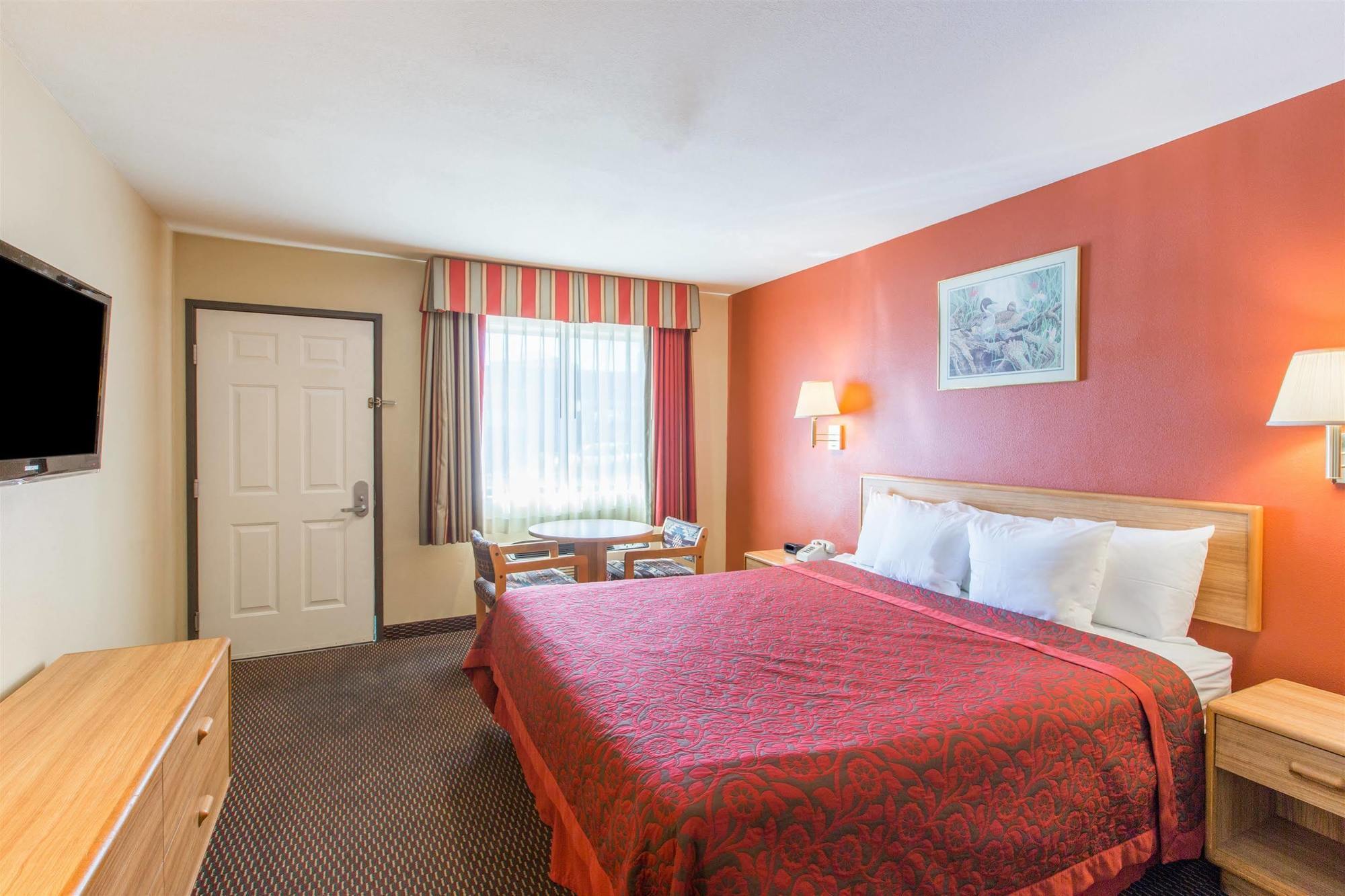 Hotel Days By Wyndham Airport