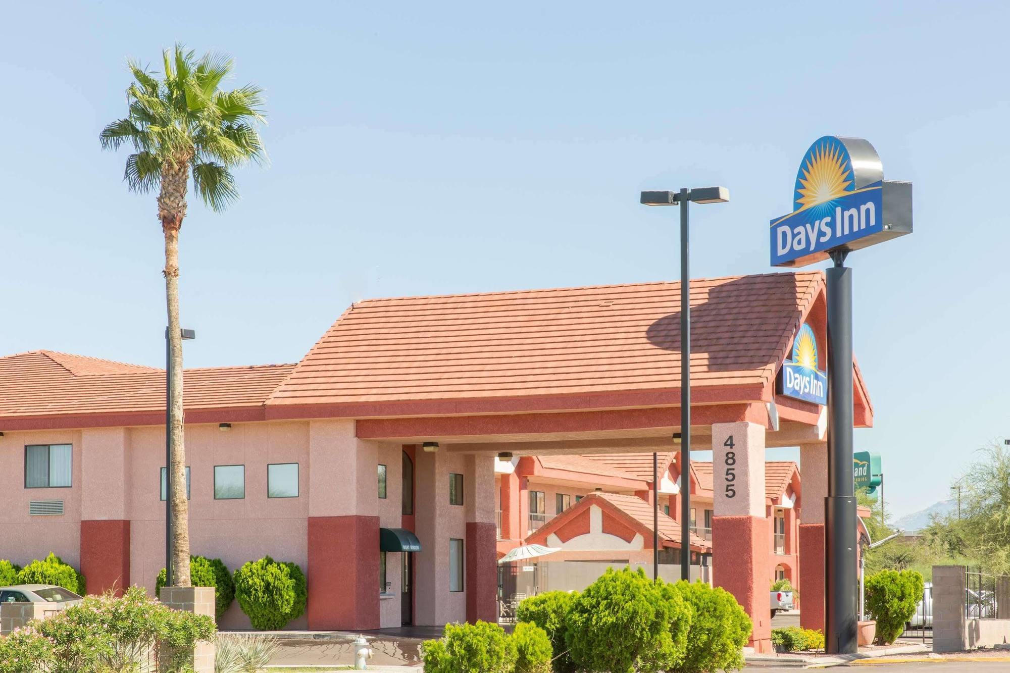 Days By Wyndham Airport Hotel 3*