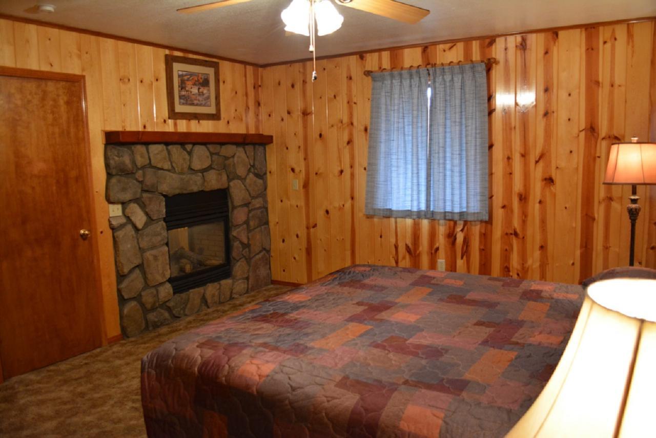 Whispering Pines Lodge