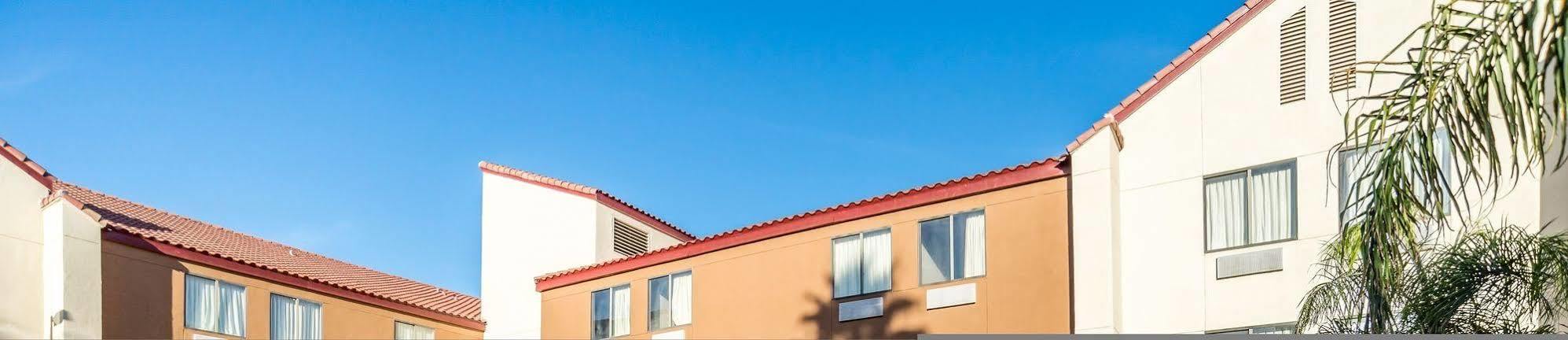 Red Roof North - I-17 At Bell Rd 2*