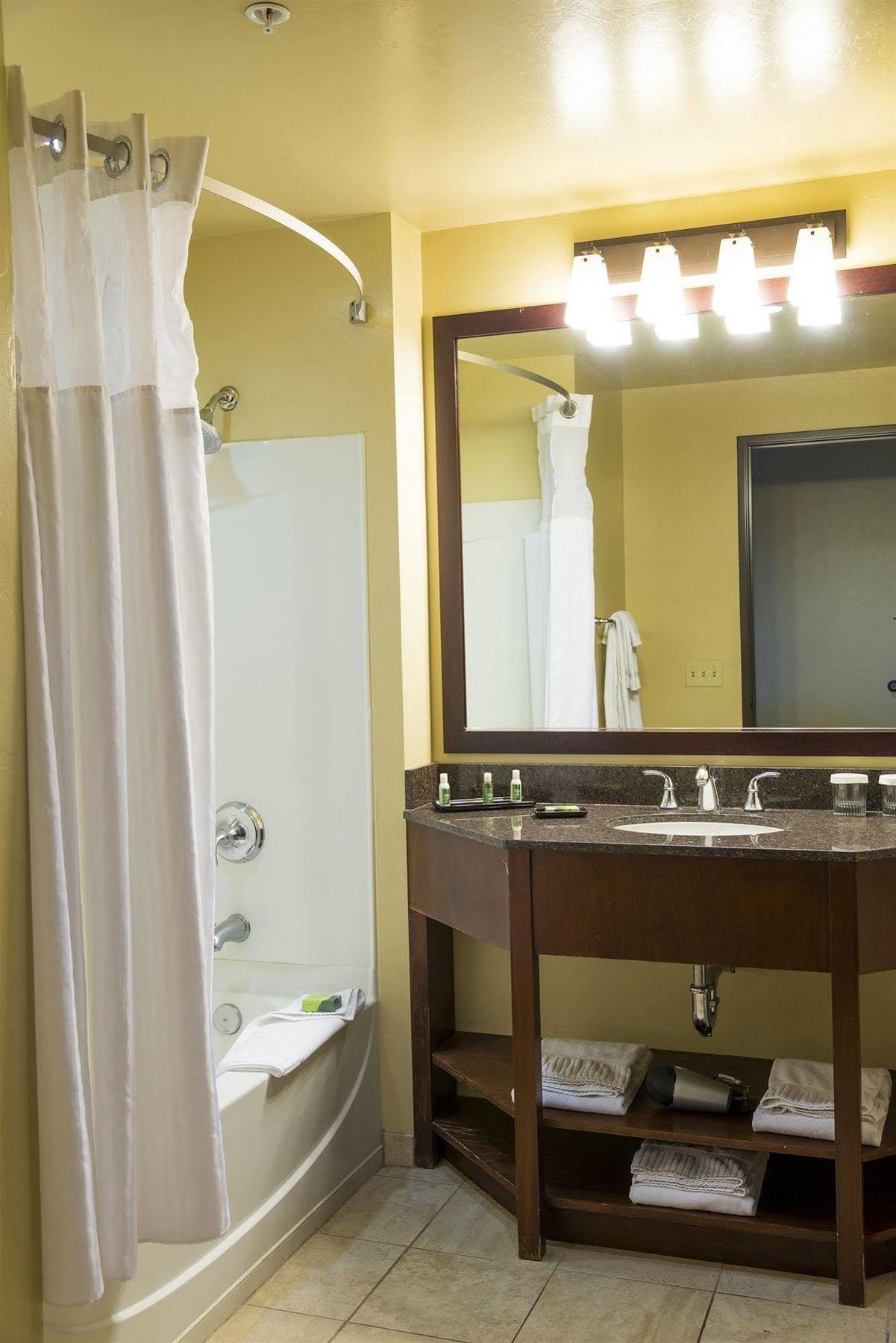 Desert Diamond Casino Hotel 4*