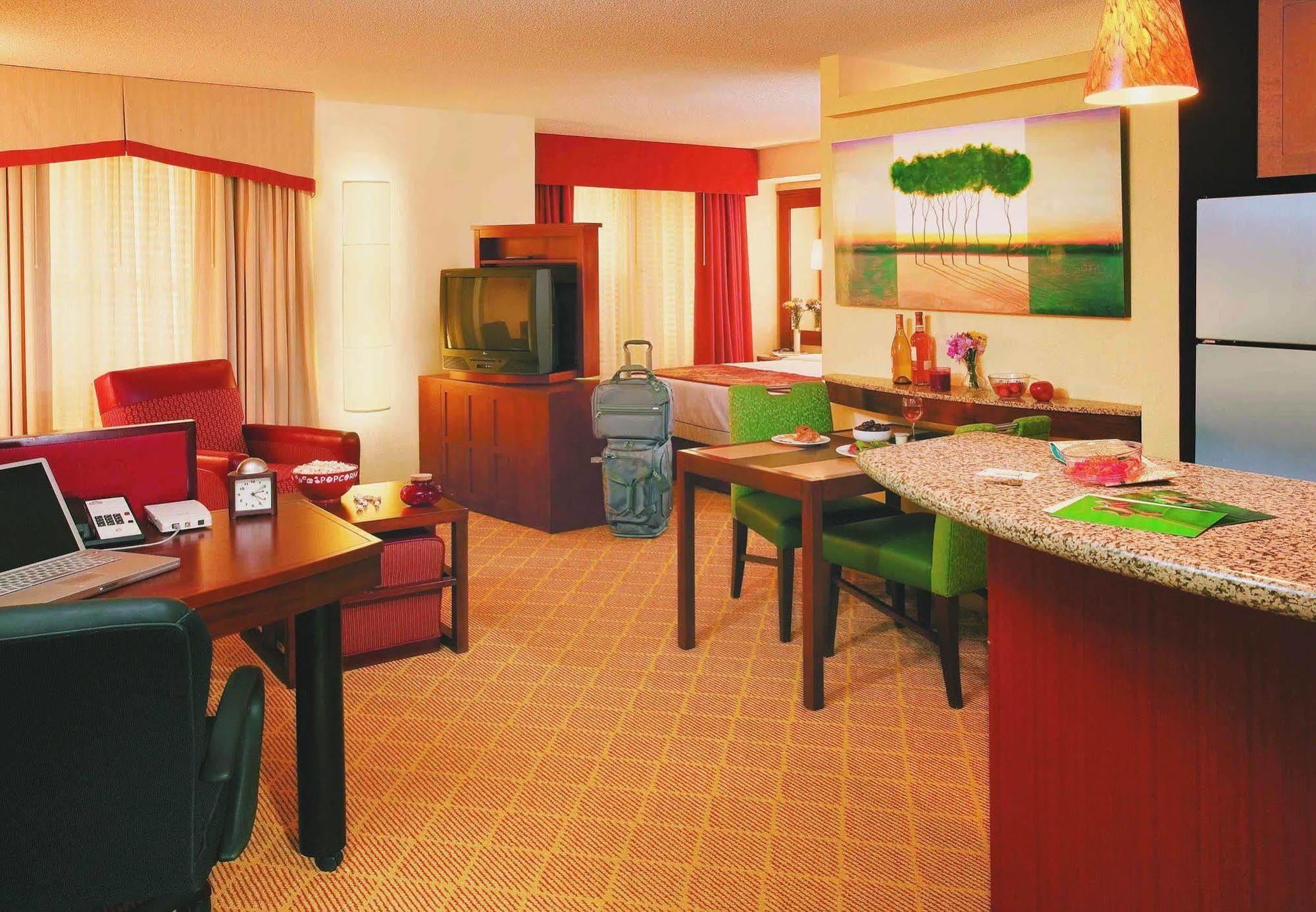 Phoenix Sports & Entertainment District Hotel Glendale