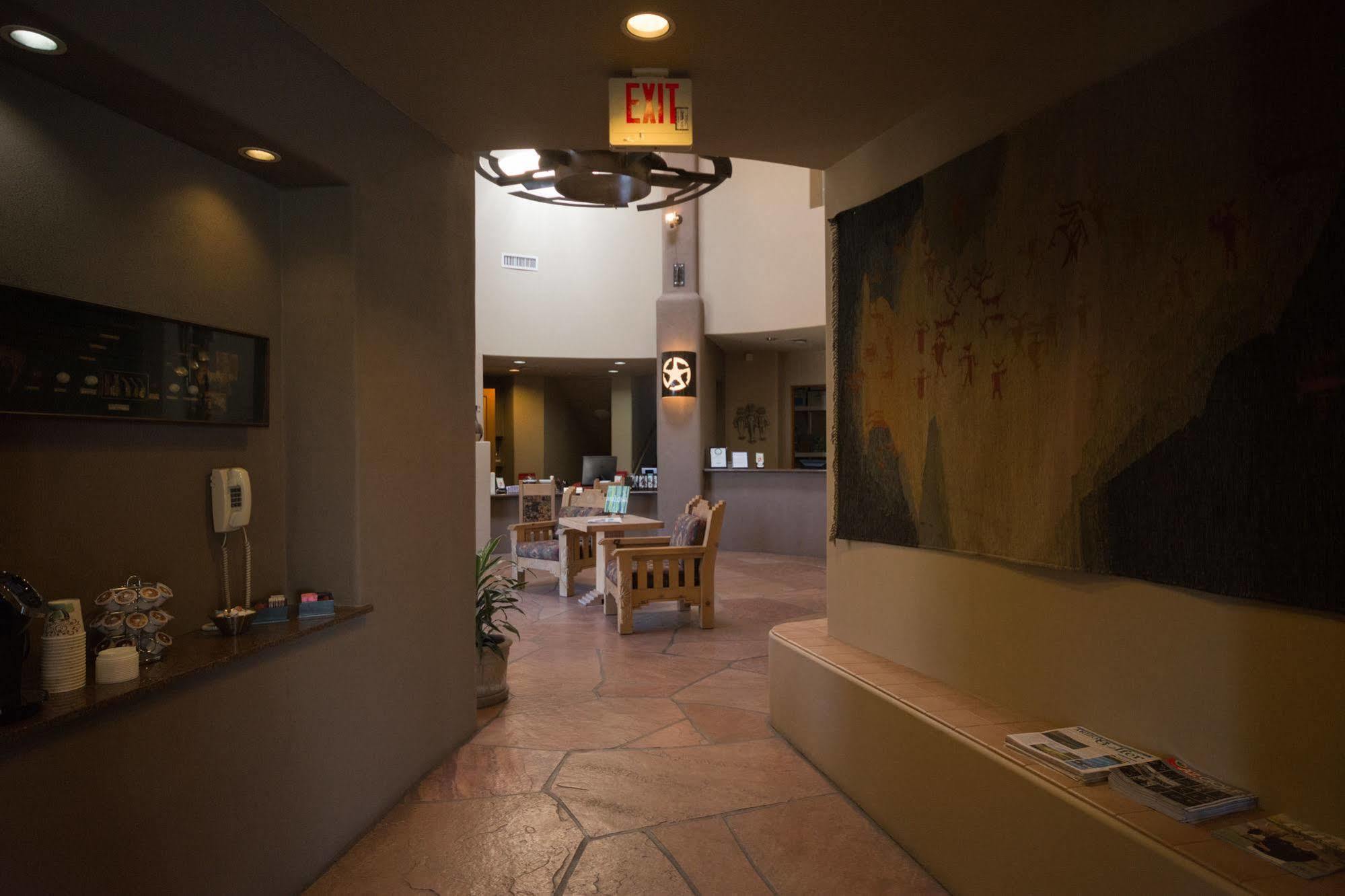 Hotel At Eagle Mountain 3*