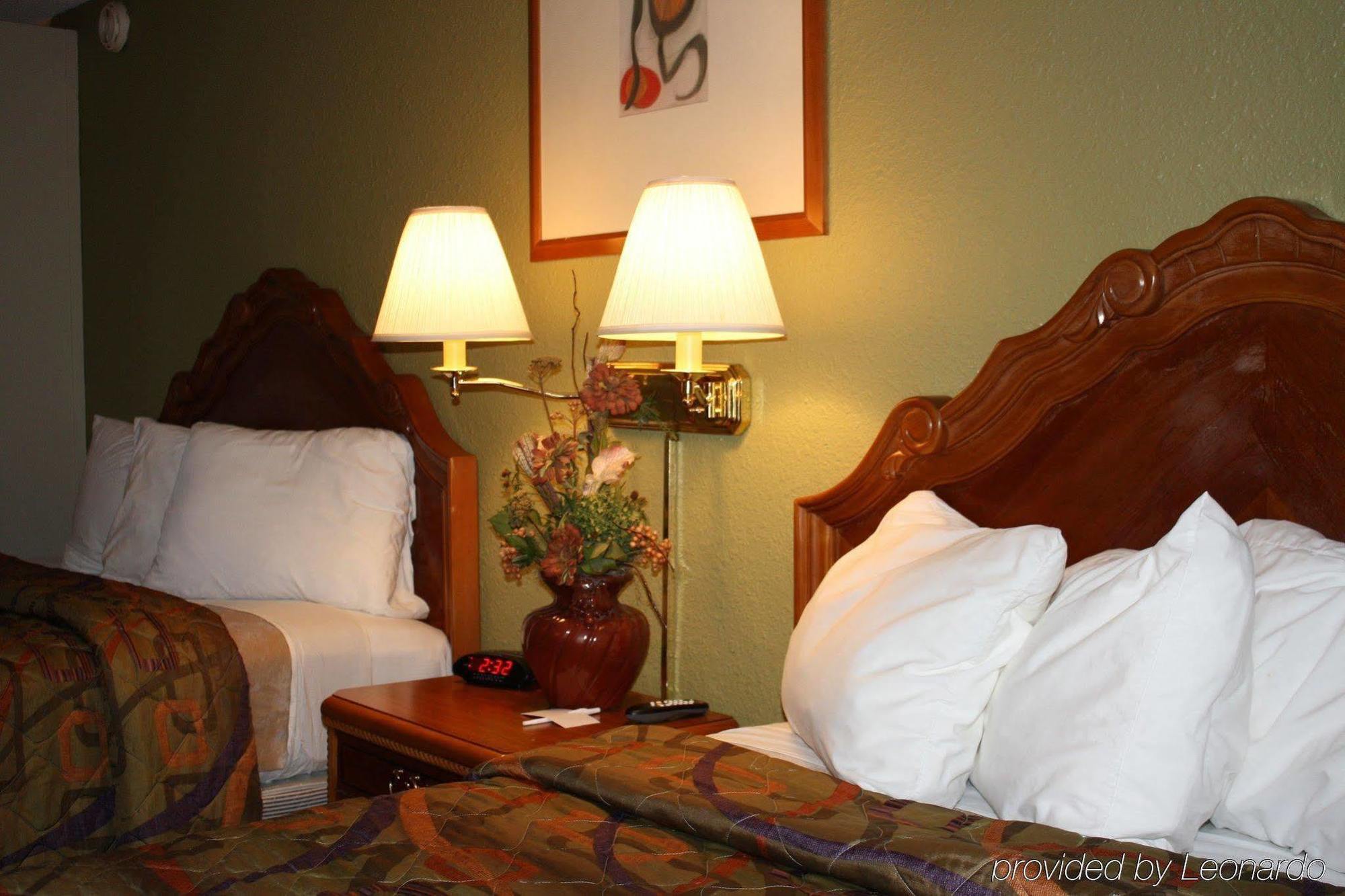 In The Pines Motel