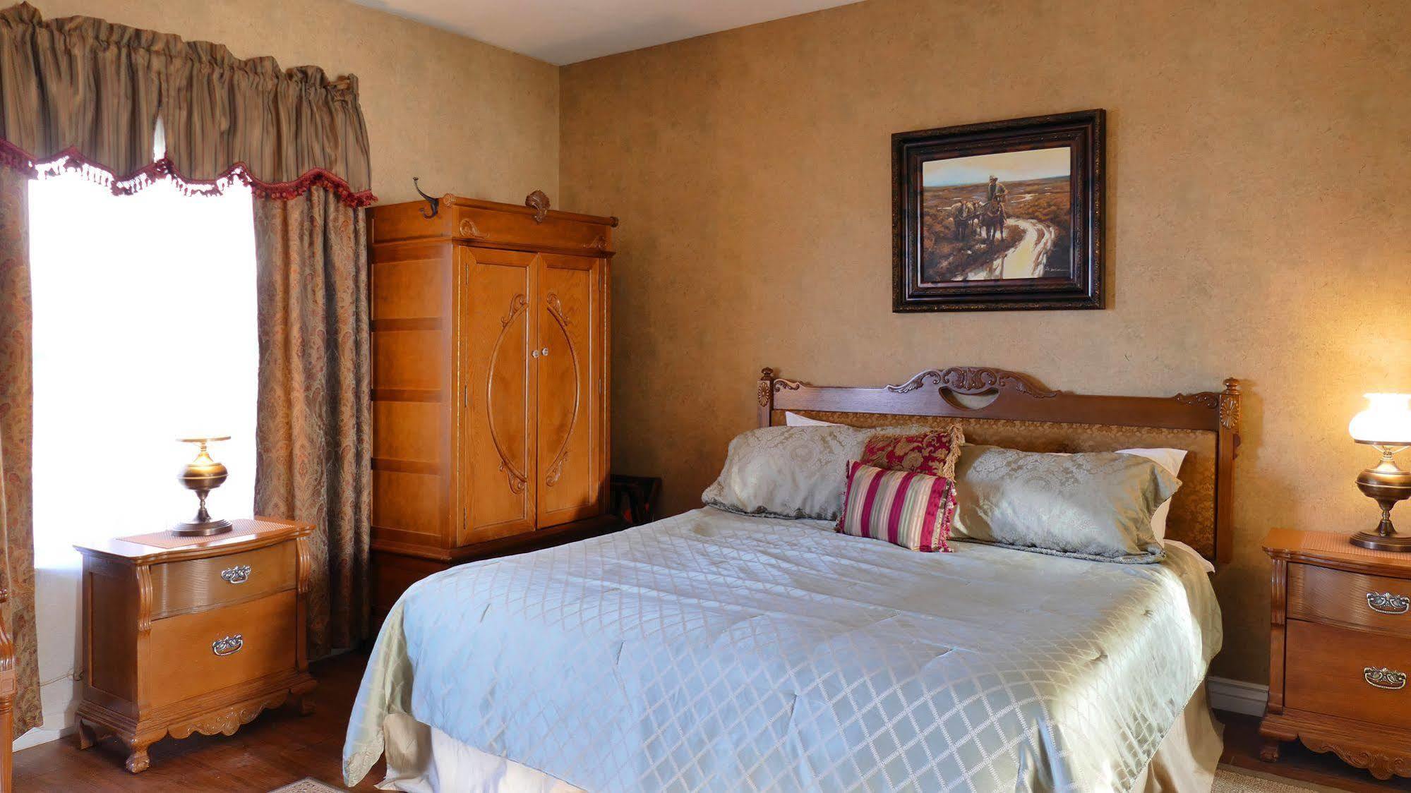Resort Monument Guest Ranch 4*
