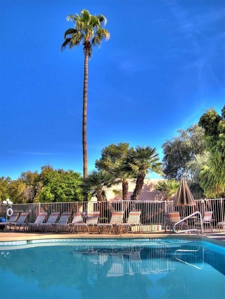 Hotel Dobson Ranch 3*