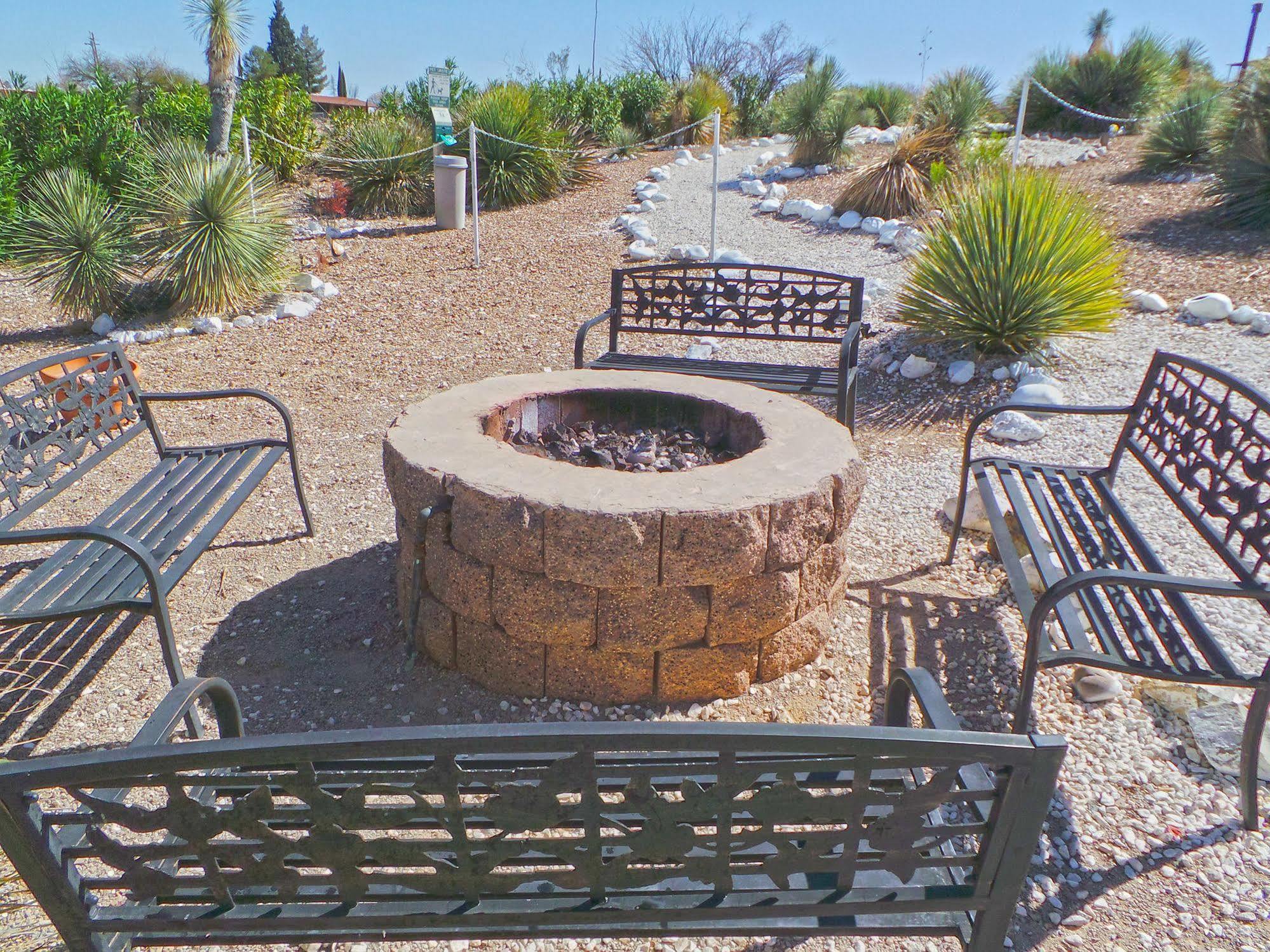 Landmark Lookout Hotel Tombstone