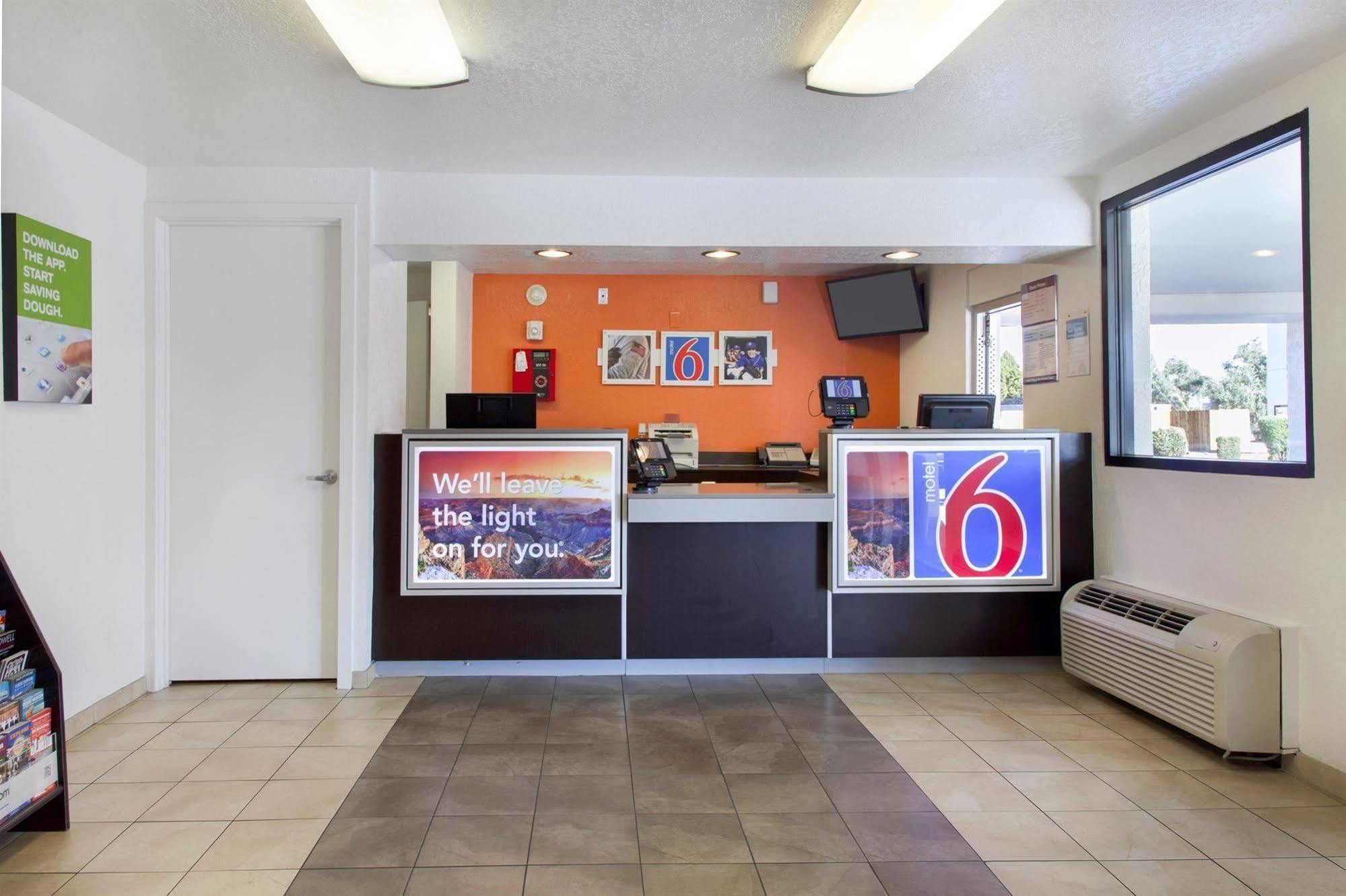Phoenix Inn Hotel 2*