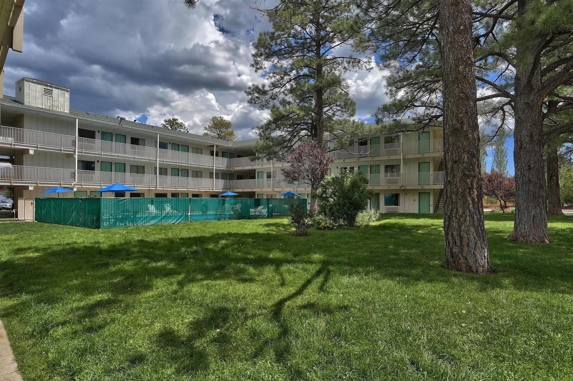 6-flagstaff, Az - West - Woodland Village 2*