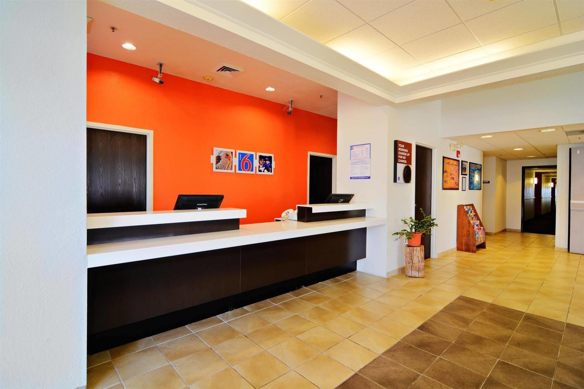 Hotel 6-benson, Az 2*