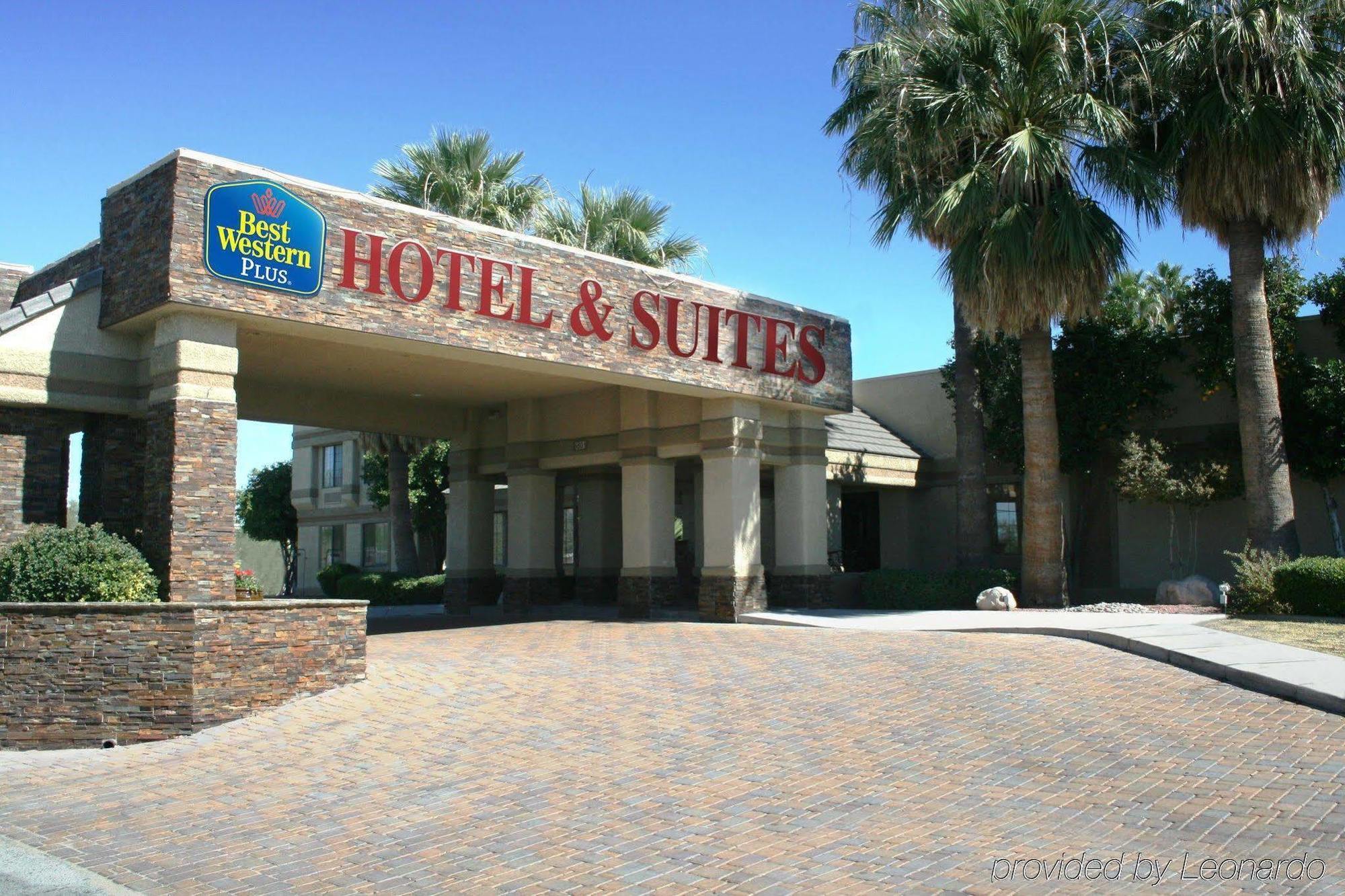 Hotel Wyndham Airport & Conference Center 3*