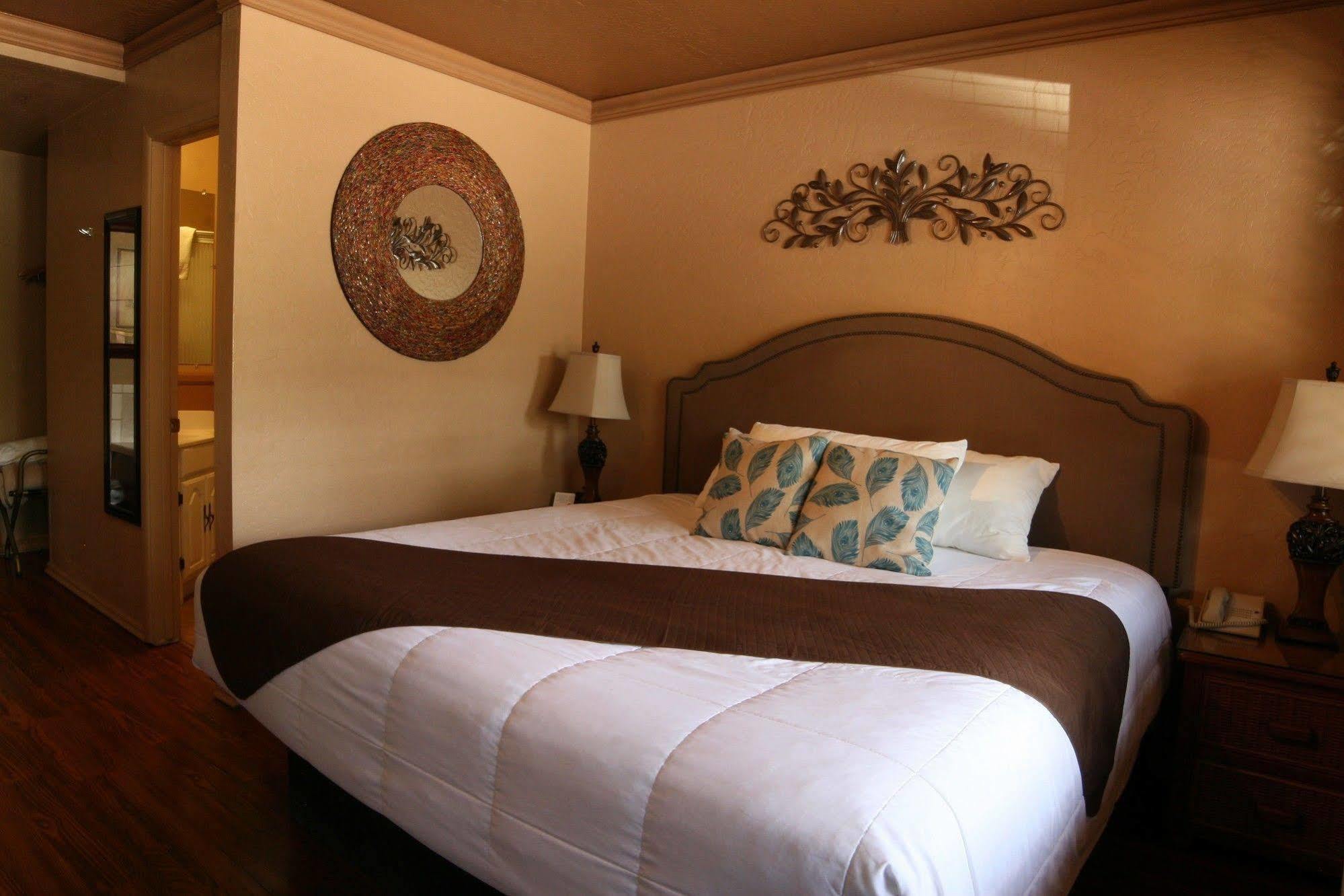 Oak Creek Terrace Lodge