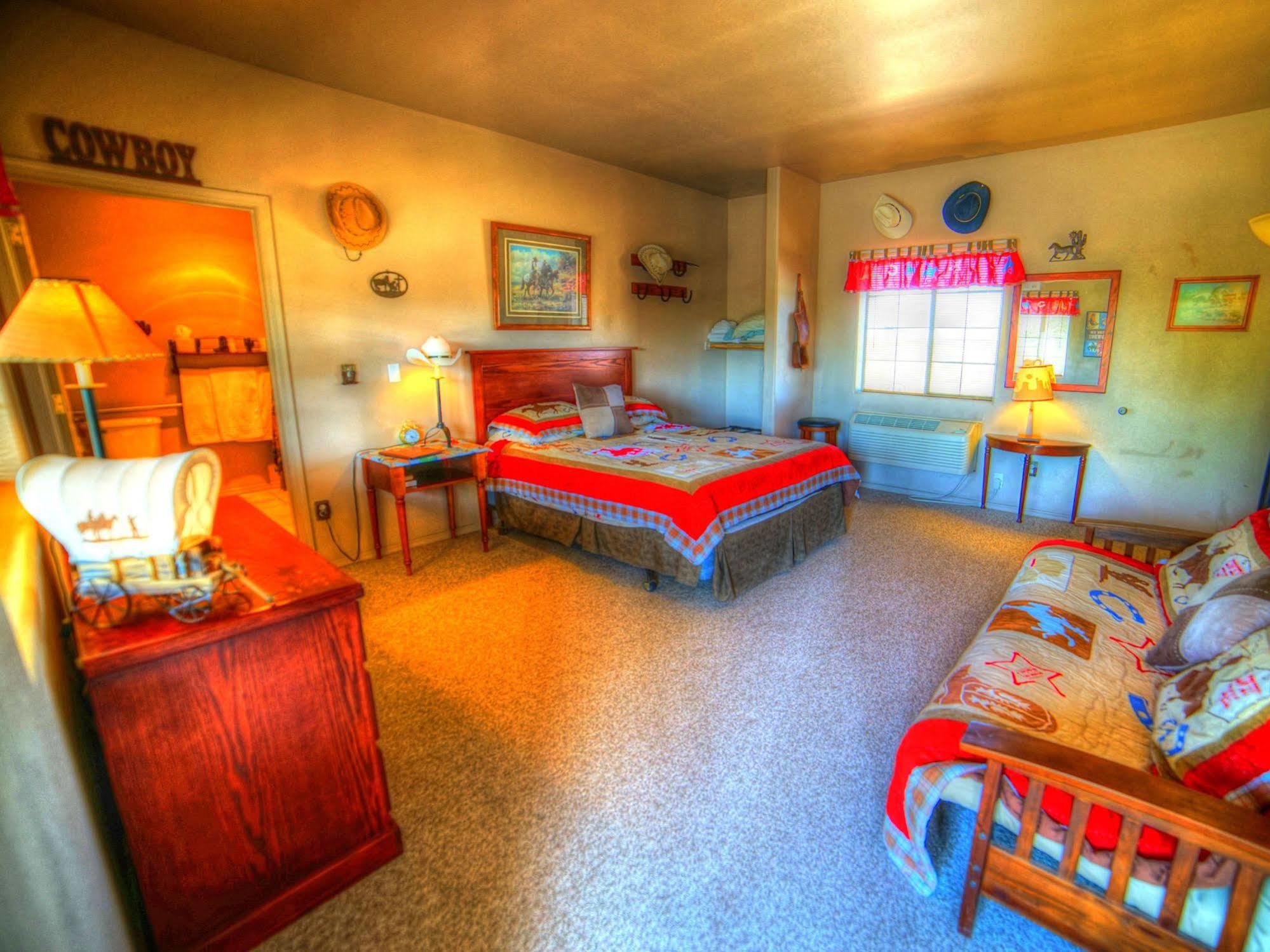 Stagecoach Trails Guest Ranch 4*