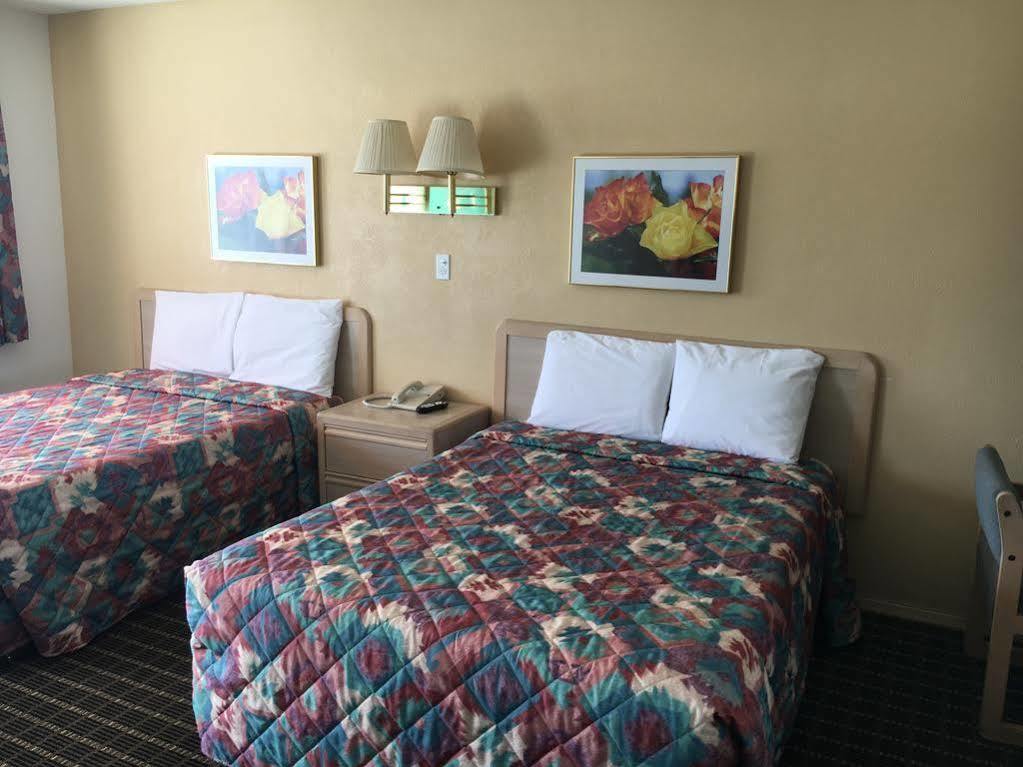 Motel Ramblin Rose *