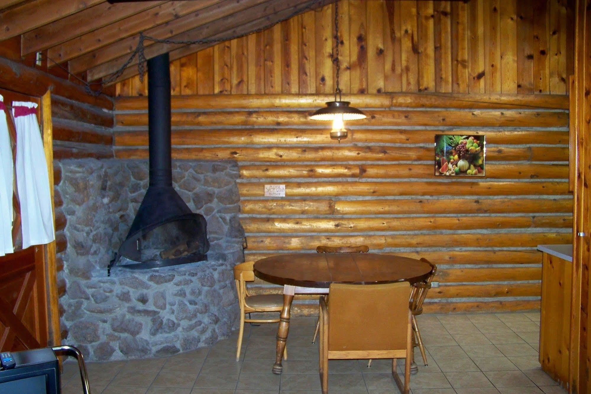 Hotel Of The Woods