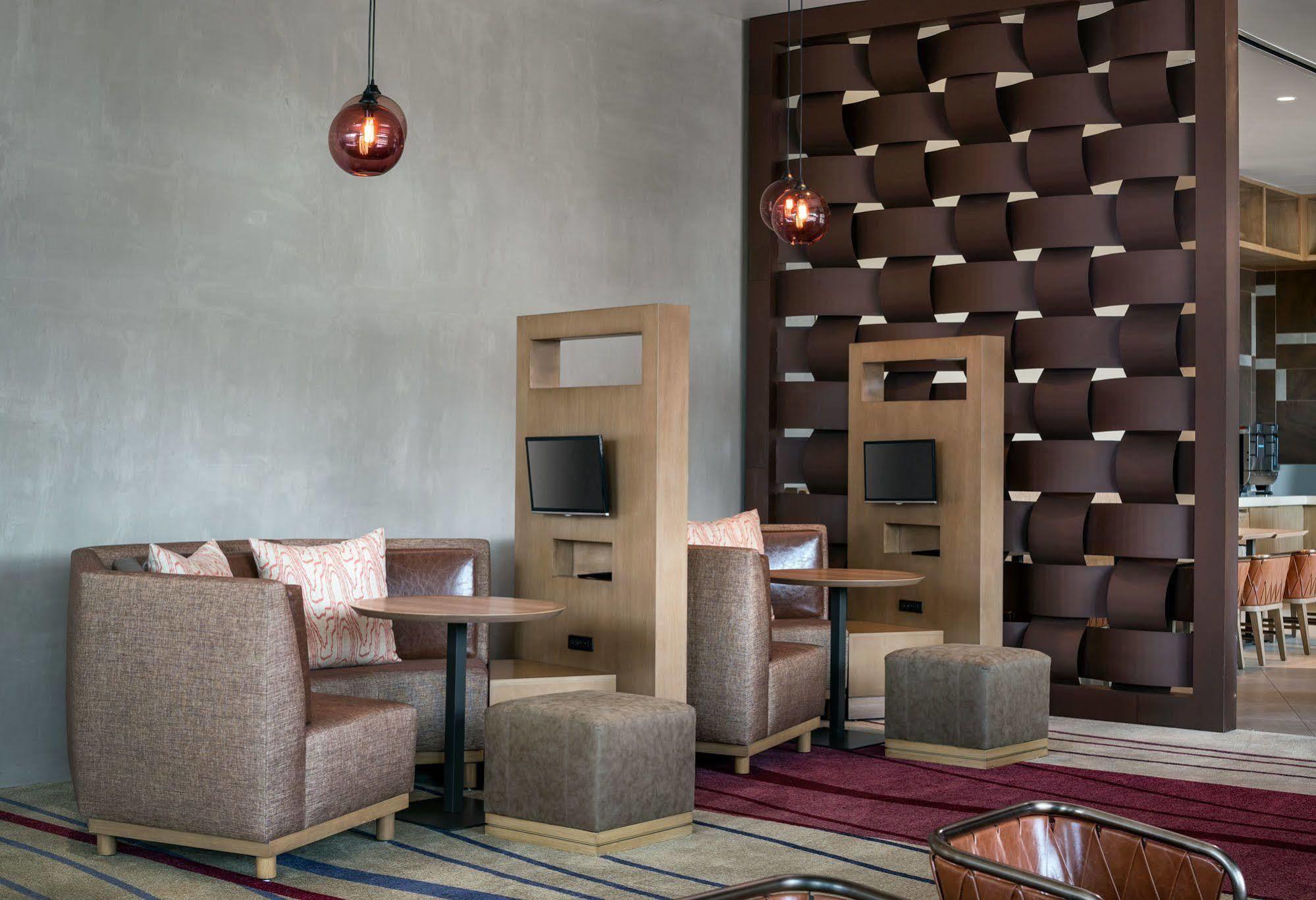 Hotel By Marriott Downtown 3*