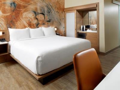 Hotel Cambria Phoenix - Fashion Center 4*