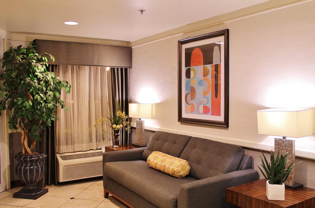 Baymont By Wyndham