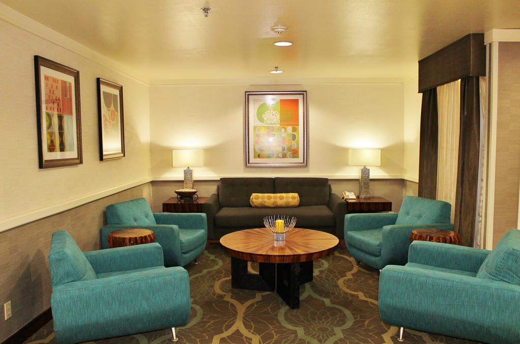 Hotel Baymont By Wyndham