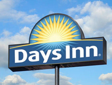 Days By Wyndham Glendale Area Hotel 2*