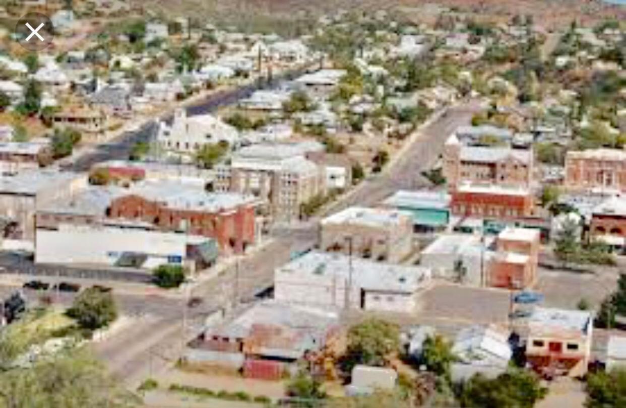 6-globe, Az Hotel 2*