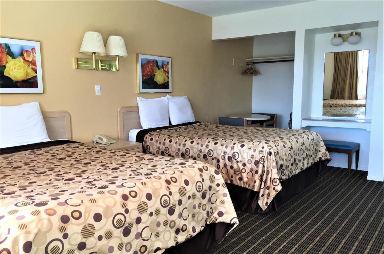 Ramblin Rose Motel *