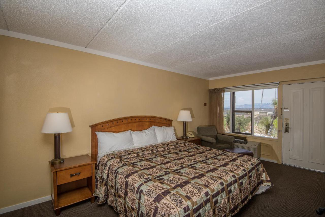 Landmark Lookout Hotel 4*