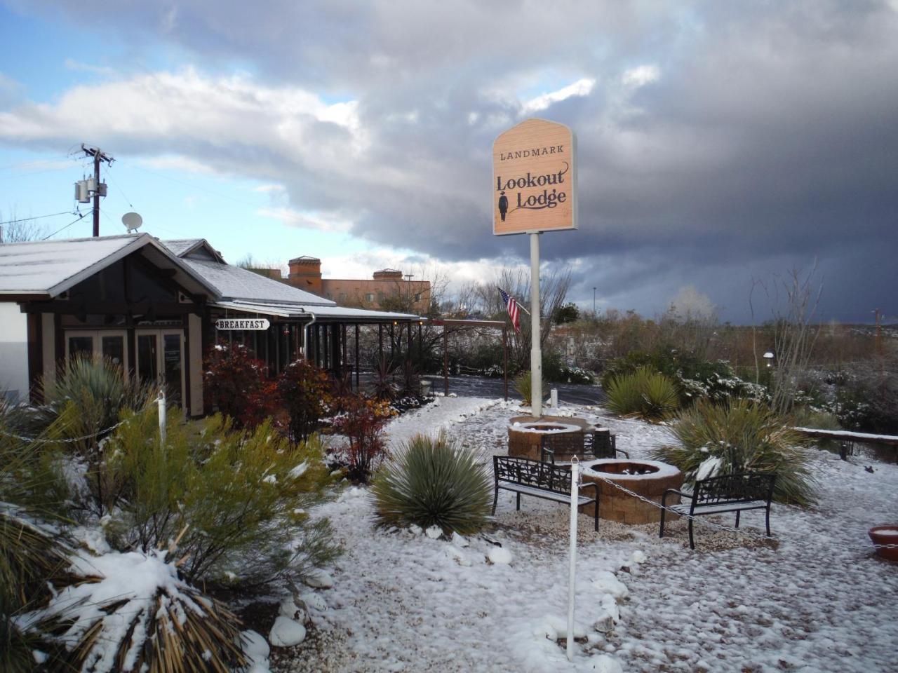 Landmark Lookout Hotel Tombstone