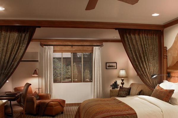 Resort Canyon Ranch 4*