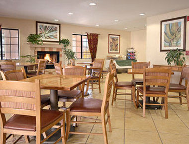 Days & By Wyndham East Hotel 3*